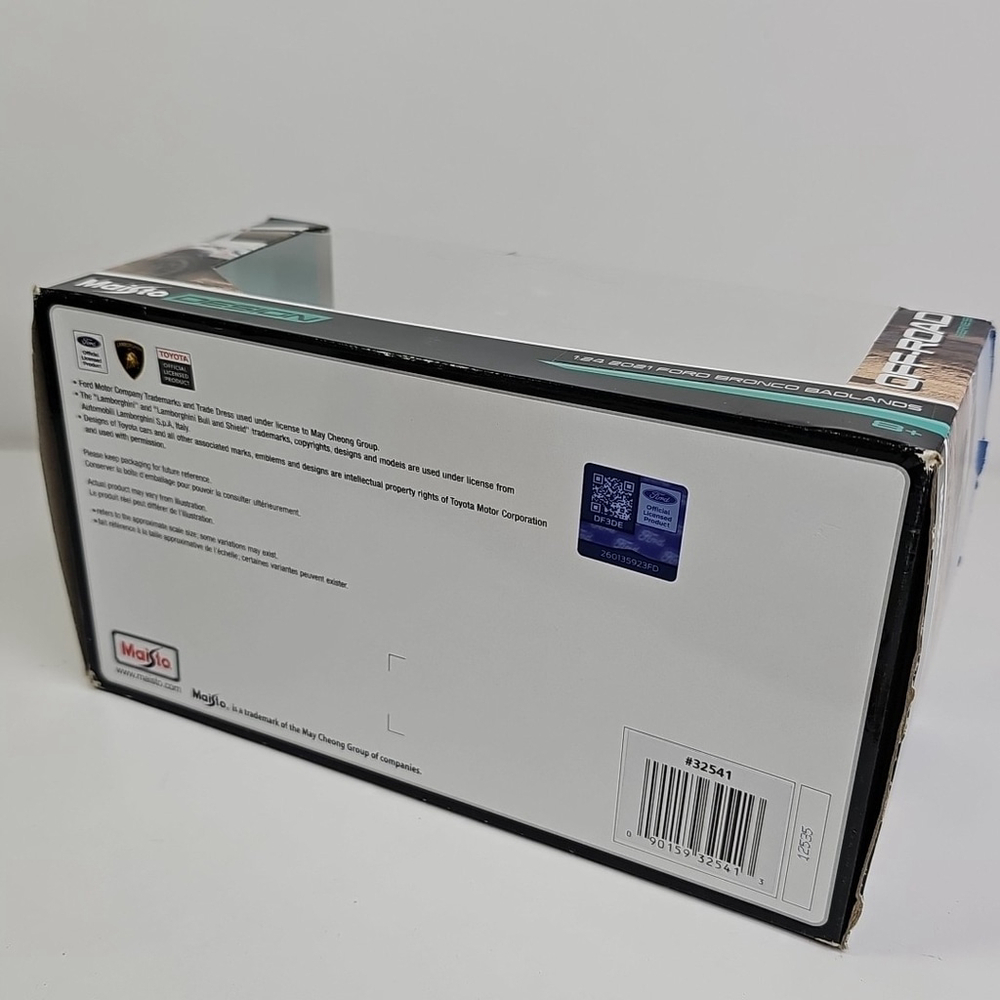 2021 Ford Bronco Badlands Dark Gray Maisto Design 1/24 Damaged Box - Picture 9 of 10